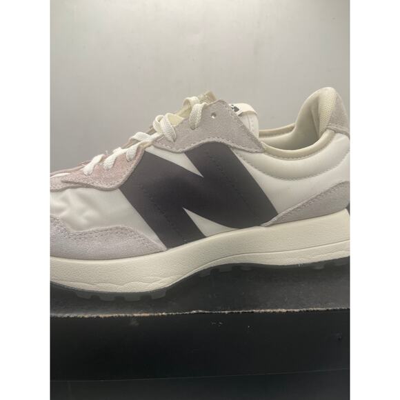 Women's New Balance WS327FE Sea Salt/White/Black Suede Size 9 - Picture 10 of 10